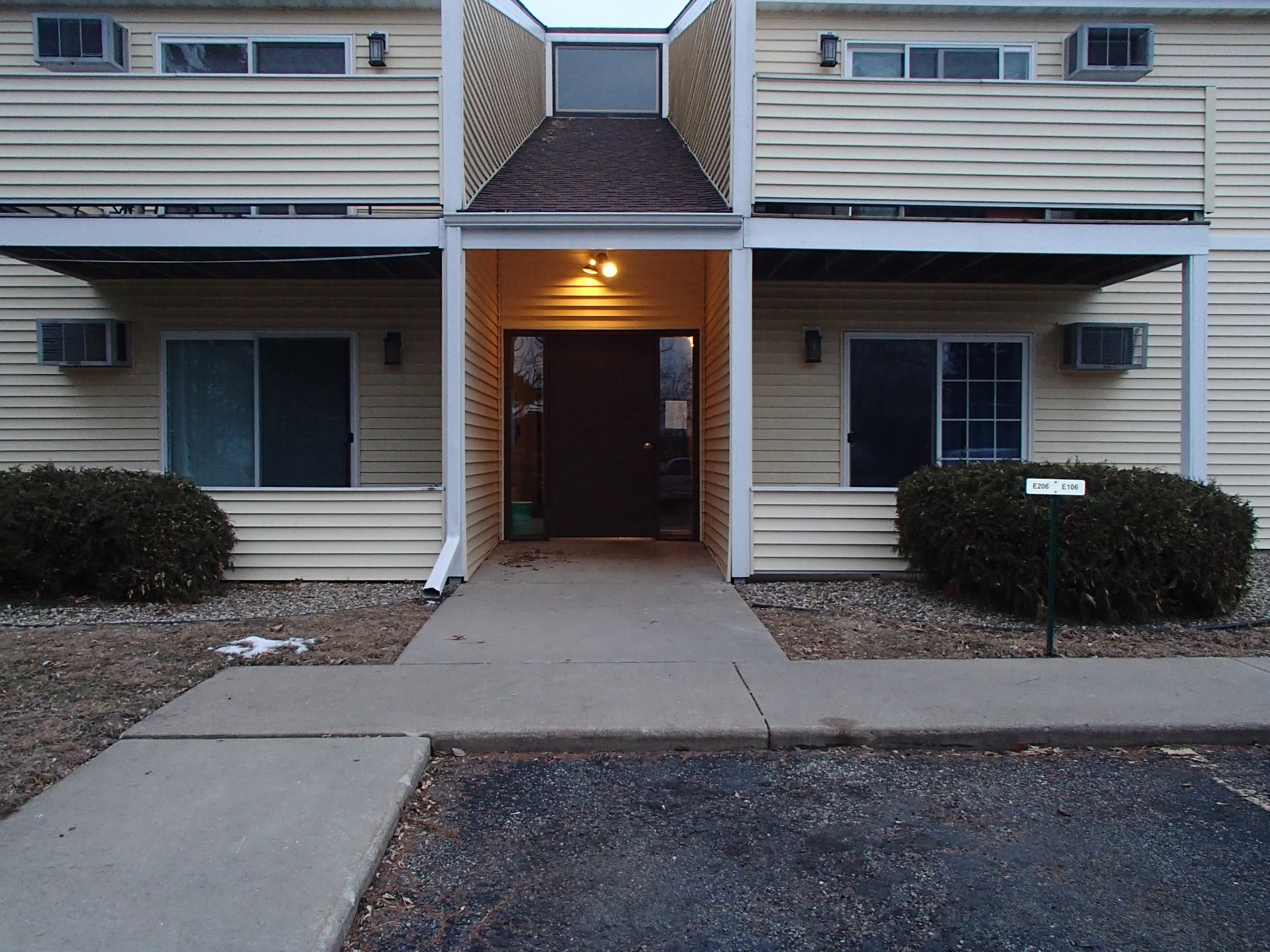 2220 Valleyhigh Drive Northwest